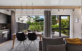 Bungalow Fuer 2 - Parkplatz - Kueche - Terrasse